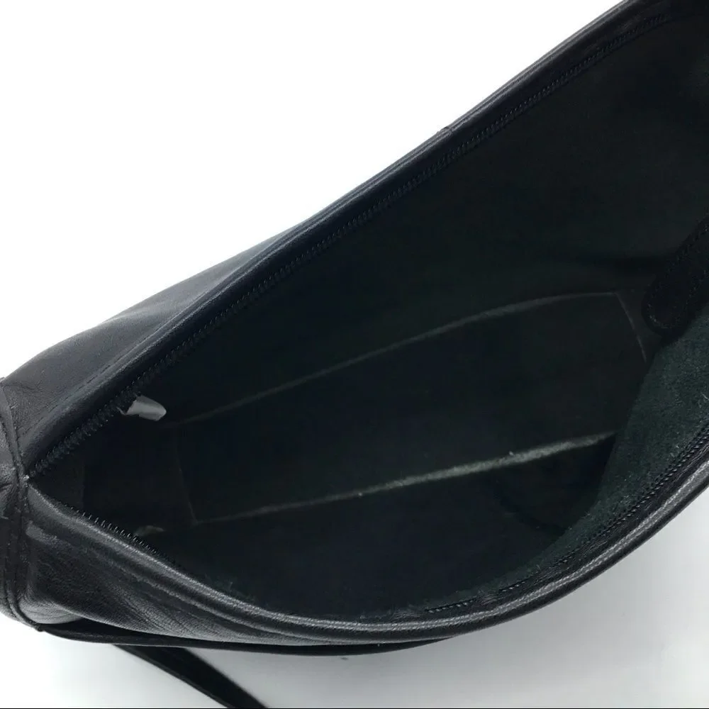 Vintage Almondo Classic Black Leather Shoulder Bag Purse